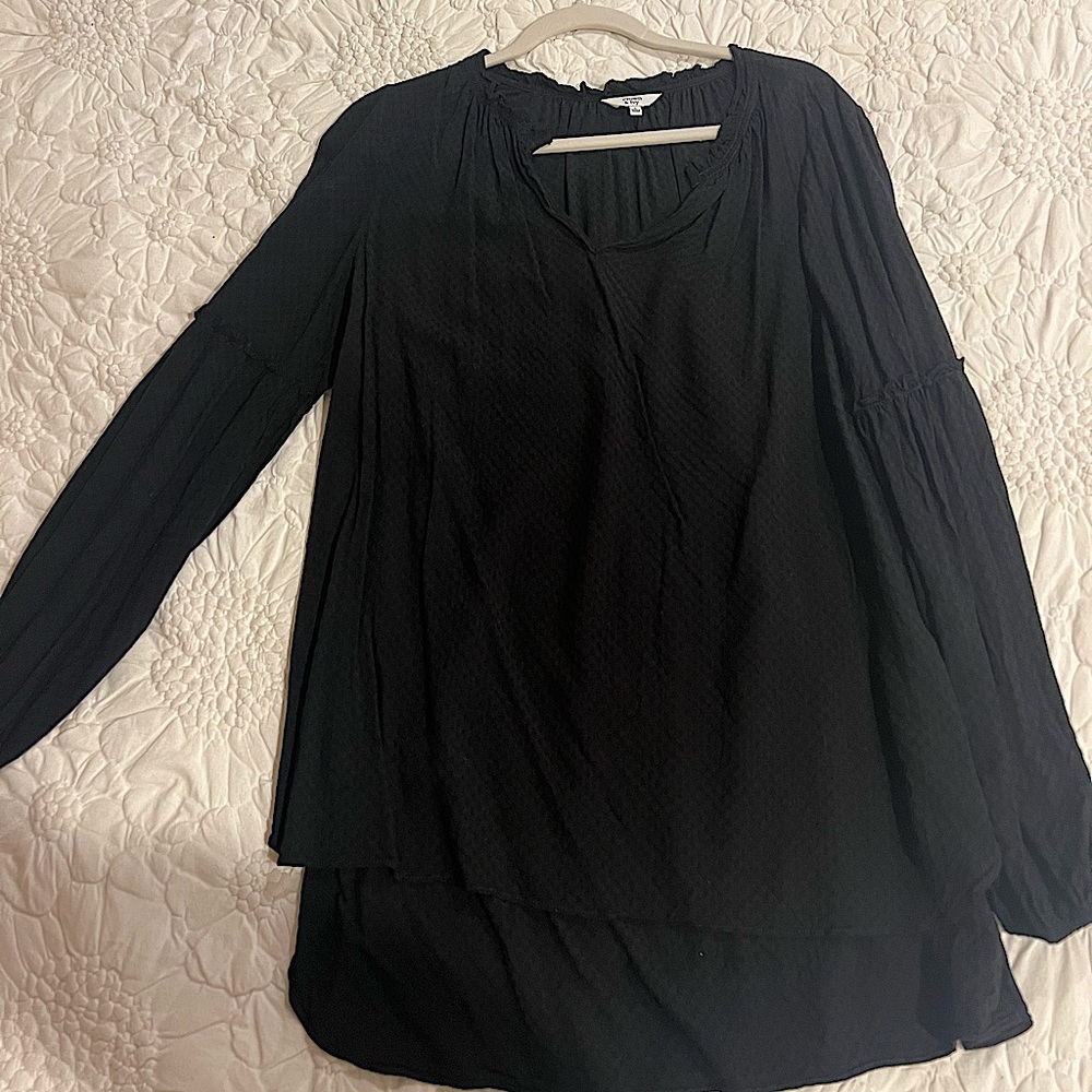 Crown & Ivy black blouse